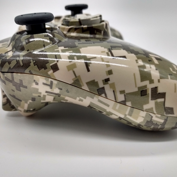 Custom Xbox wireless controller - Picture 4 of 6